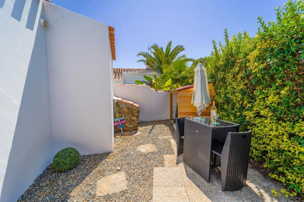 L'Ile D'Yeu, Vos Prochaines Vacances - Velos Inclus Port-Joinville Exterior foto